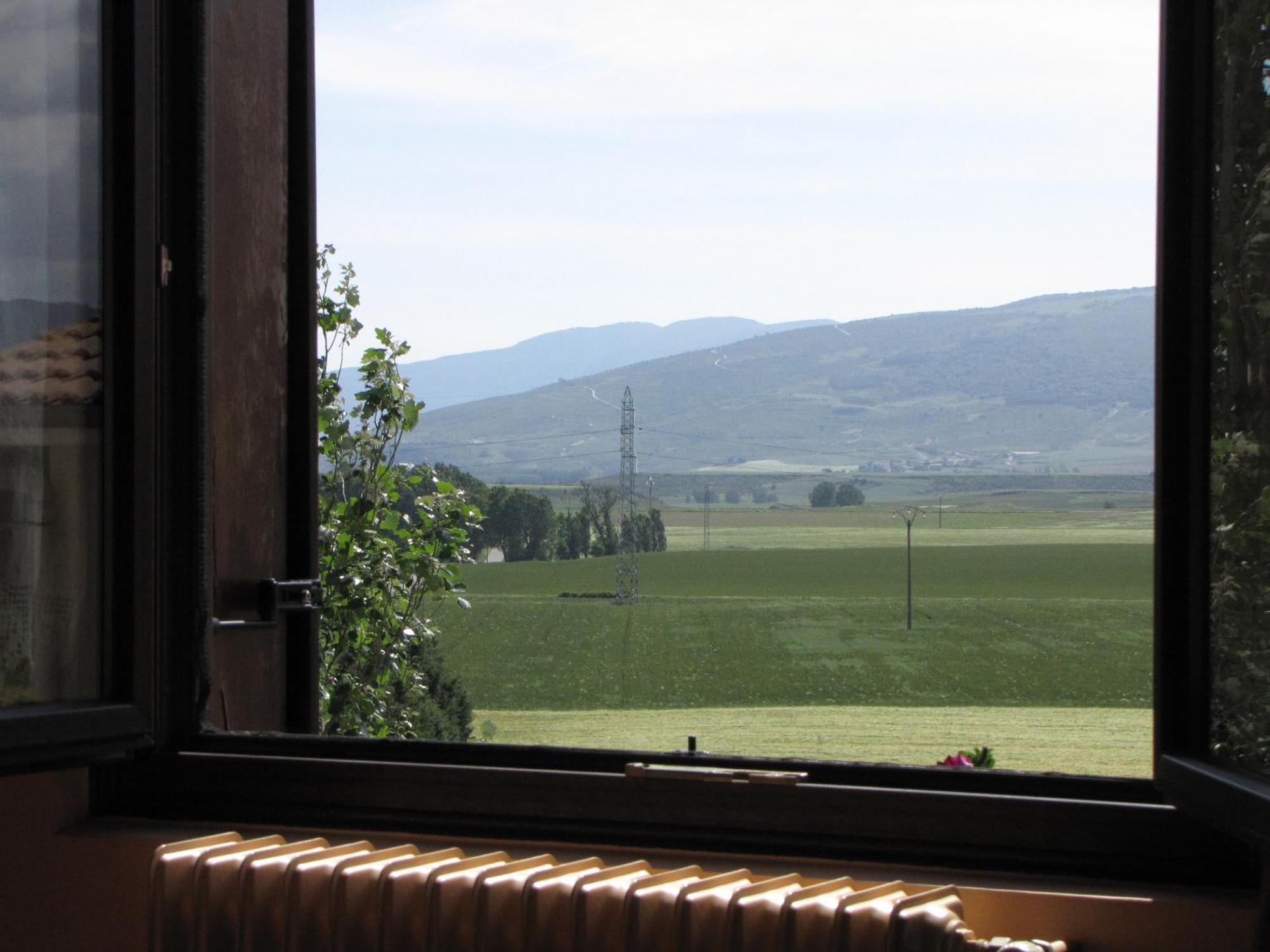 Hostal Rural Huartearena Iza Exterior foto