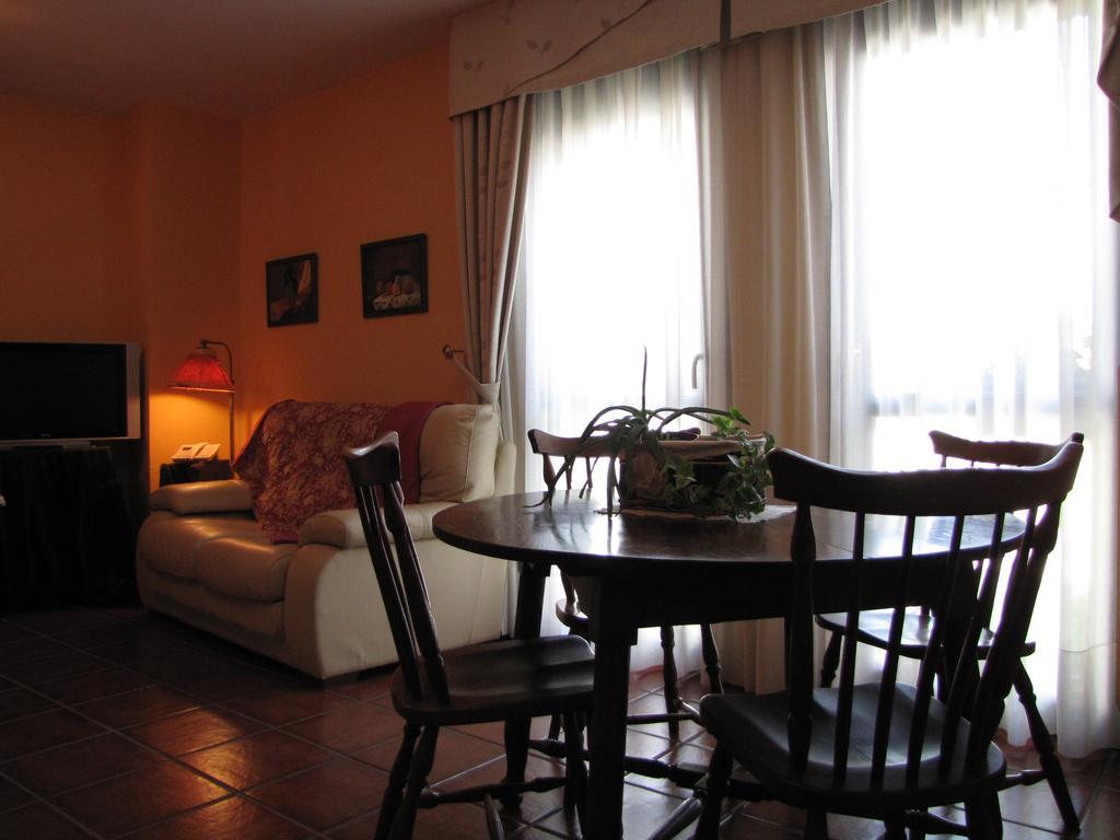 Hostal Rural Huartearena Iza Exterior foto